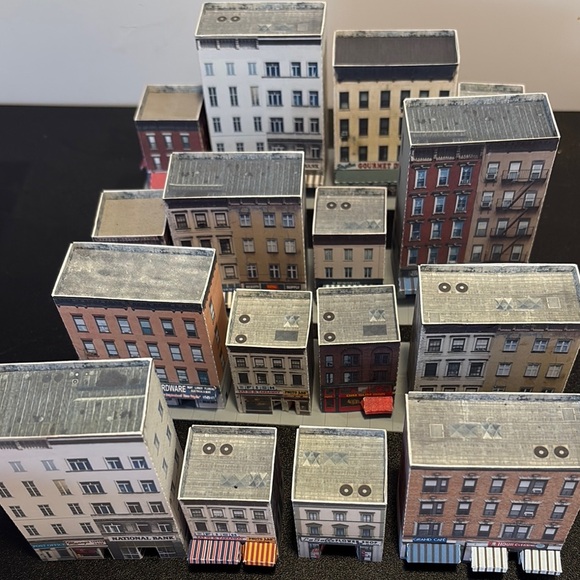 Miniature Cityscape Model - Picture 7 of 7